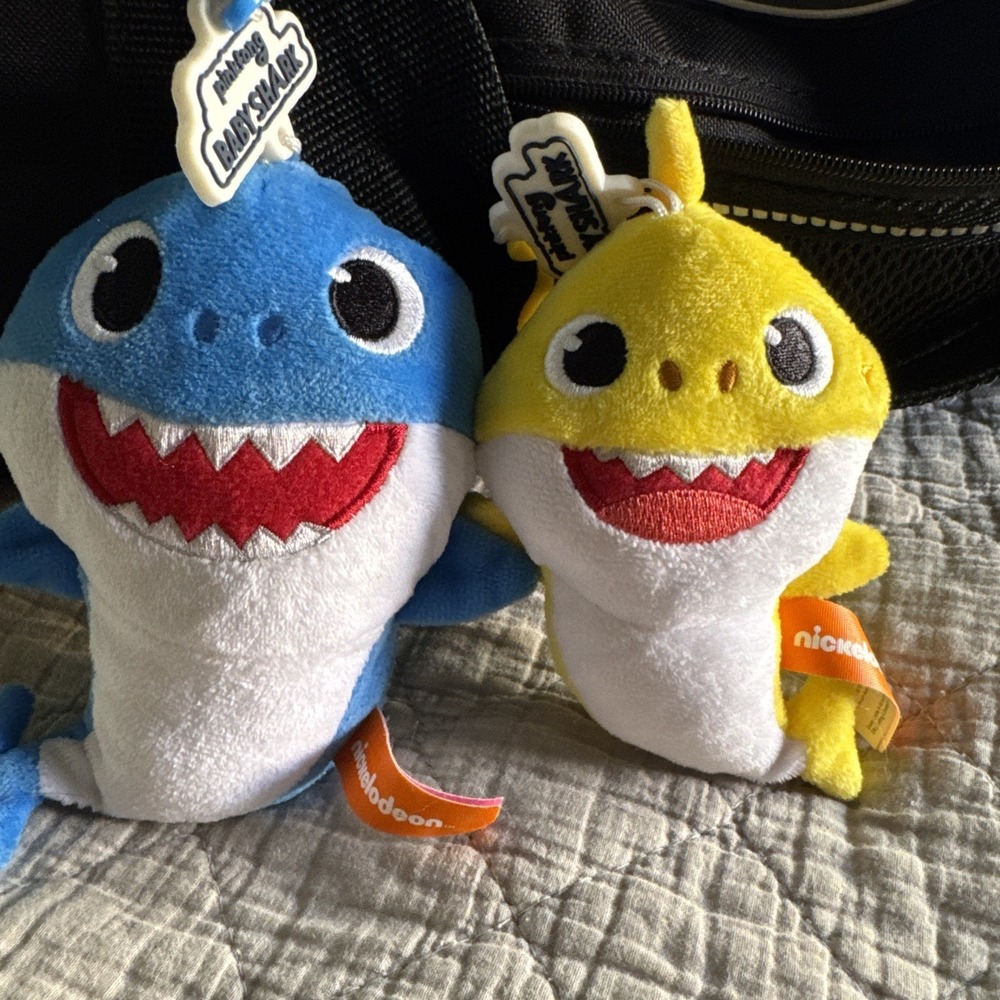 Pinkfong Baby Shark Clip On Key Chain/Coin Purse Blue and Orange Lot of 2